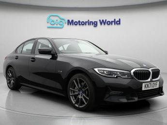 BMW 330 330E SPORT PRO
