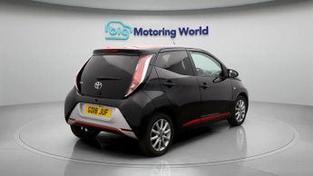 Toyota AYGO VVT-I X-PRESS X-SHIFT