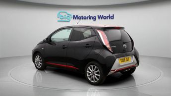 Toyota AYGO VVT-I X-PRESS X-SHIFT