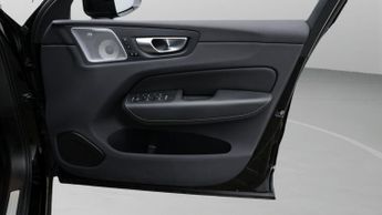 Volvo XC60 RECHARGE T8 ULTIMATE BLACK EDITION AWD