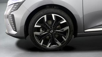 Renault Clio TECHNO E-TECH