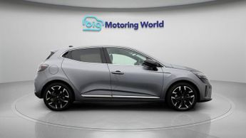 Renault Clio TECHNO E-TECH