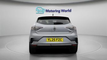 Renault Clio TECHNO E-TECH