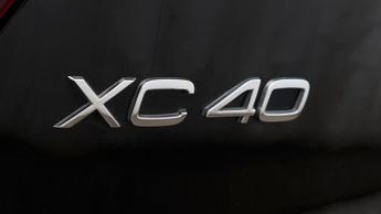 Volvo XC40 RECHARGE T4 R-DESIGN