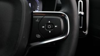 Volvo XC40 RECHARGE T4 R-DESIGN