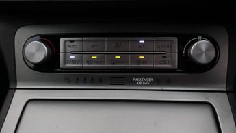 Hyundai KONA PREMIUM