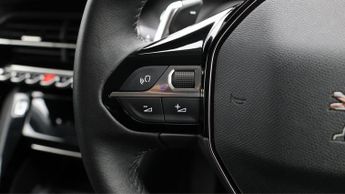 Peugeot 208 PURETECH ALLURE PREMIUM PLUS S/S