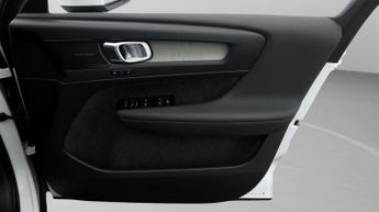 Volvo XC40 RECHARGE T4 INSCRIPTION