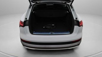 Audi e-tron QUATTRO BASE