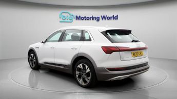 Audi e-tron QUATTRO BASE