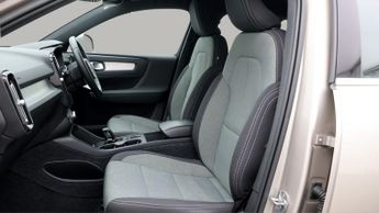 Volvo XC40 RECHARGE T4 CORE