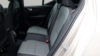 Volvo XC40 RECHARGE T4 CORE