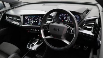 Audi Q4 e-tron S LINE