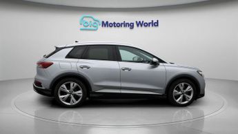 Audi Q4 e-tron S LINE