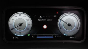 Hyundai KONA PREMIUM