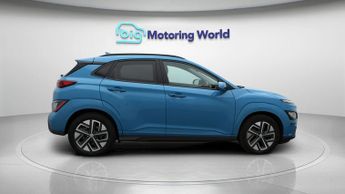 Hyundai KONA PREMIUM
