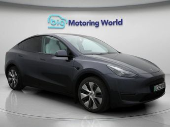Tesla Model Y LONG RANGE AWD