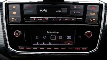 Volkswagen e-up! E-UP