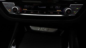 BMW iX3 PREMIER EDITION