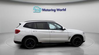 BMW iX3 PREMIER EDITION