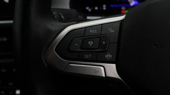 Volkswagen T-Roc LIFE TSI DSG