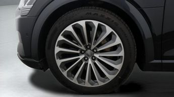 Audi e-tron QUATTRO BASE