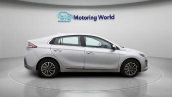 Hyundai IONIQ PREMIUM