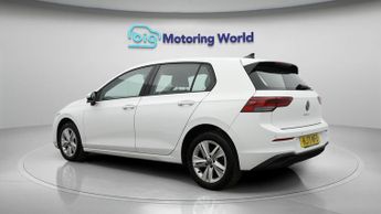 Volkswagen Golf LIFE TDI DSG