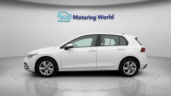 Volkswagen Golf LIFE TDI DSG