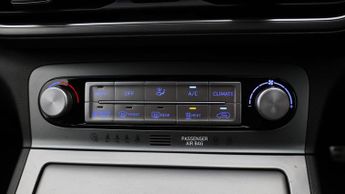 Hyundai KONA PREMIUM