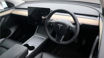 Tesla Model Y BASE