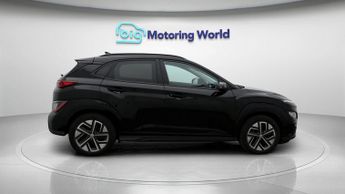Hyundai KONA PREMIUM