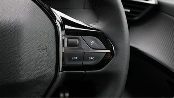 Peugeot E-208 ALLURE PREMIUM PLUS