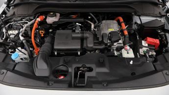 Honda HR-V I-MMD ELEGANCE