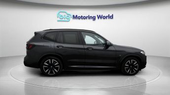 BMW iX3 M SPORT