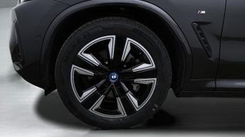 BMW iX3 M SPORT