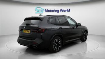 BMW iX3 M SPORT