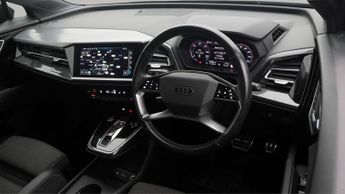 Audi Q4 e-tron S LINE