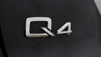 Audi Q4 e-tron S LINE