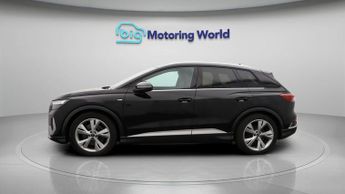 Audi Q4 e-tron S LINE