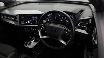 Audi Q4 e-tron S LINE