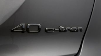 Audi Q4 e-tron S LINE