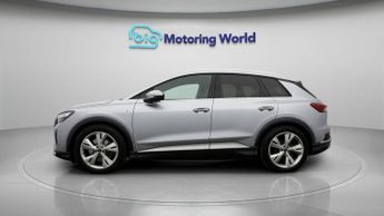 Audi Q4 e-tron S LINE