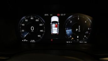 Volvo XC60 B5 R-DESIGN PRO AWD