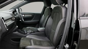 Volvo XC40 RECHARGE T4 R-DESIGN