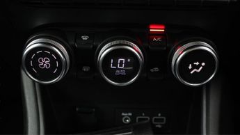 Renault Captur ICONIC TCE EDC