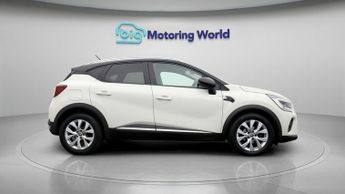 Renault Captur ICONIC TCE EDC