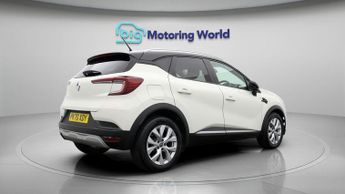 Renault Captur ICONIC TCE EDC