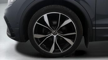 Volkswagen Tiguan R-LINE TSI DSG