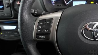 Toyota Yaris VVT-I ACTIVE